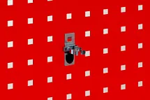 Держатель (зажим) 25 мм для перфорированных панелей с квадратной перфорацией, Wurth 0960050132